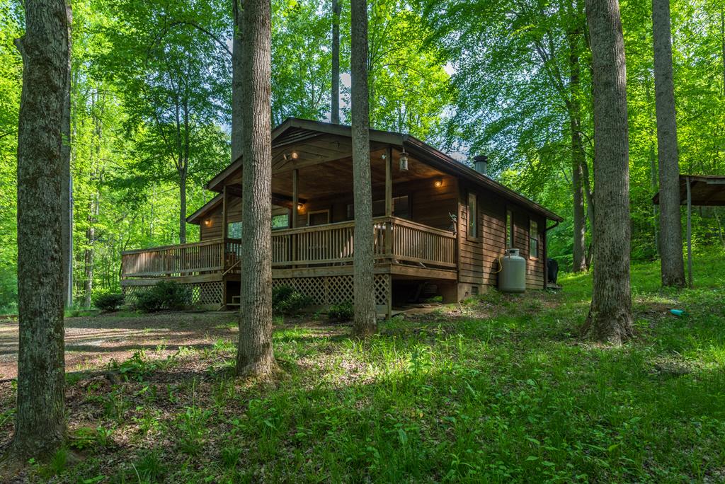 Maple Creek Cabin Mountain / Creek Vacation Rental Mars Hill, NC